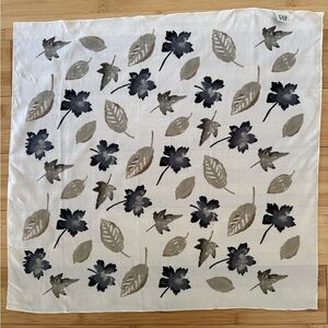 GAP Vintage small floral silk scarf 20”x19”